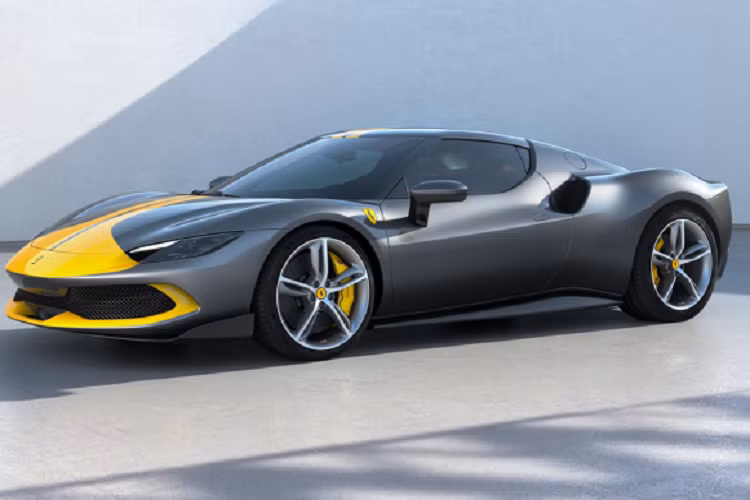 Hệ truyền động trên Ferrari 296 GTB là sự kết hợp giữa động cơ điện 164 mã lực với động cơ V6 tăng áp kép dung tích 3.0L. Cùng nhau, cả hai tạo ra tổng công suất 819 mã lực giúp Ferrari 296 GTB đạt vận tốc 100 km/h chỉ trong 2,7 giây, trước khi chạm ngưỡng tối đa 330 km/h.