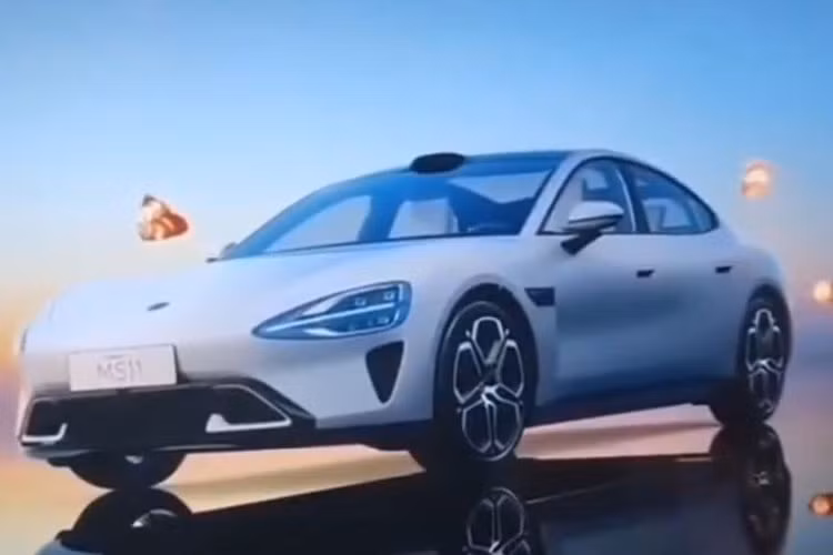 Theo giới truyền thông Trung Quốc, Xiaomi MS11 chạy điện sẽ được ra mắt vào năm sau, với giá từ 260.000 nhân dân tệ đến 350.000 nhân dân tệ (tương đương 823 triệu - 1,15 tỷ đồng).