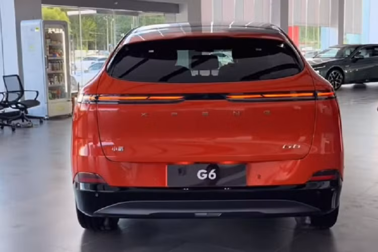 Chiếc xe này được chế tạo trên nền tảng cacbua silic Sic điện áp cao 800V và được trang bị tiêu chuẩn ắc quy 3C. Công suất tối đa của sạc nhanh có thể đạt tới 280kW và có thể hoàn thành 300 km bổ sung năng lượng trong thời gian sạc nhanh nhất là 10 phút. Phiên bản dẫn động hai cầu có công suất động cơ 292 mã lực và mô-men xoắn cực đại 440 Nm.