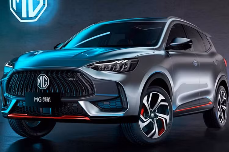 Bên cạnh đó, xe còn có hệ thống điều hòa tự động 2 vùng độc lập có lọc bụi mịn PM 2.5, gương chiếu hậu chống chói, cửa sổ trời toàn cảnh Panorama, hệ thống đèn viền nội thất, nút bấm khởi động máy, tính năng Digital Key cho phép dùng điện thoại thông minh thay cho khóa xe và hệ thống âm thanh 6 loa.