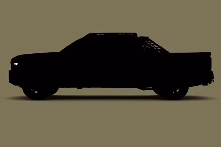 Phần đầu xe có một vài chi tiết nhô ra rất ngắn và tấm chắn được định hướng theo chiều dọc. Hình dạng của đèn chạy ban ngày LED cũng có thể hình dung ít nhiều từ góc ngang. Vì sử dụng khung gầm TNGA-F của Toyota nên kích thước xe có thể sẽ gia tăng đôi chút.