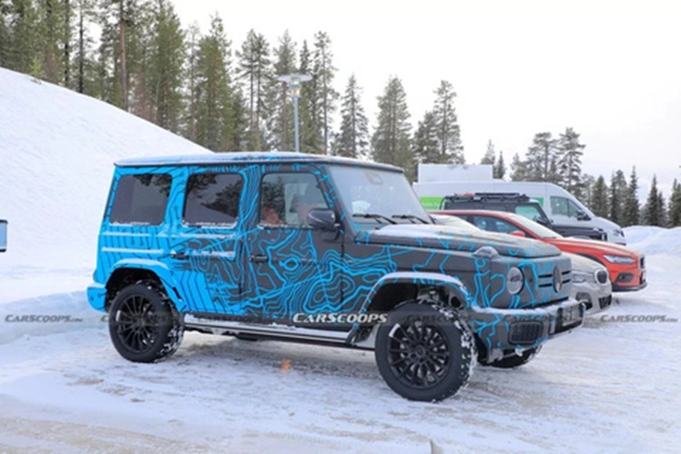 Không chỉ giới thiệu giao diện hệ thống thông tin giải trí MBUX mới mà hãng xe nước Đức còn mang tới CES 2024 bản thuần điện của G-Class lấy tên EQG để người dùng cùng chiêm ngưỡng.