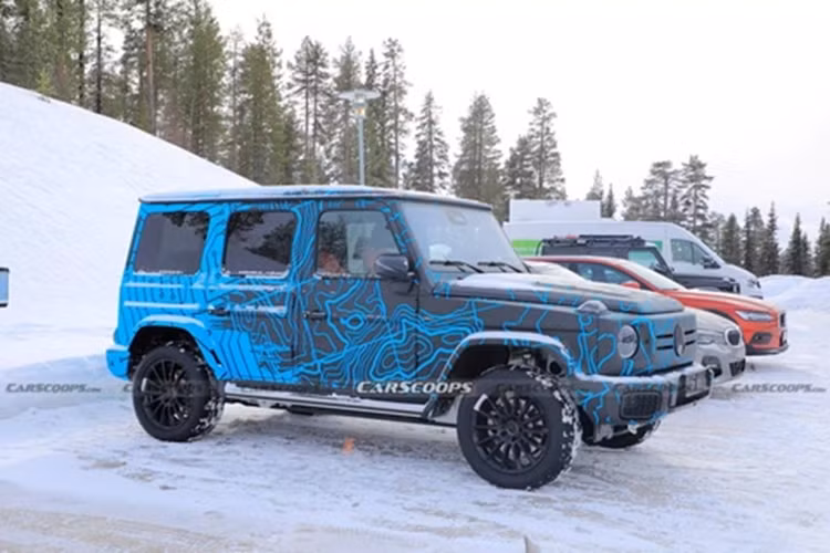 Không chỉ giới thiệu giao diện hệ thống thông tin giải trí MBUX mới mà hãng xe nước Đức còn mang tới CES 2024 bản thuần điện của G-Class lấy tên EQG để người dùng cùng chiêm ngưỡng.