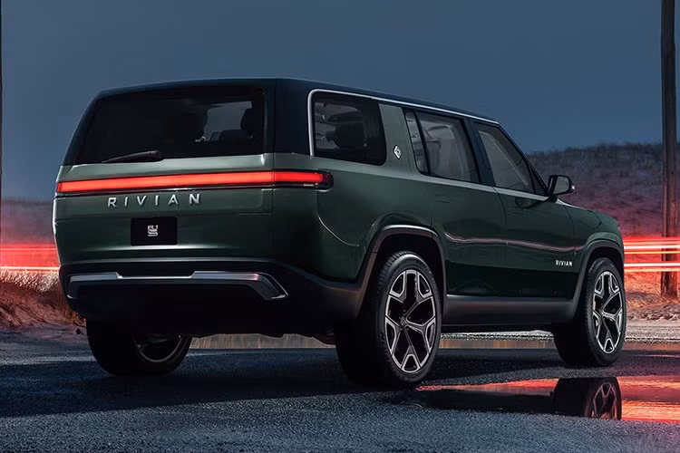 SUV dien Rivian R2S 2024 chot lich ra mat, 