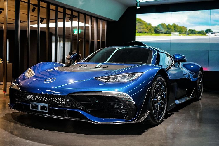 Mercedes-AMG ONE của Valtteri Bottas là một trong những siêu xe đặc biệt nhất của AMG khi nó được trực tiếp phát triển trên nền tảng những mẫu xe F1 của Mercedes-Benz. Xe chỉ được sản xuất với số lượng giới hạn 275 chiếc trên toàn cầu.