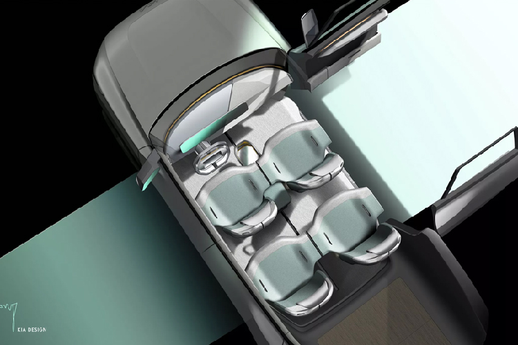 Các vật liệu bên trong khoang nội thất được lên tông màu sáng trung tính, thân thiện với môi trường như len, gỗ, nhựa tổng hợp tái chế. Đặc biệt 4 ghế ngồi có phần tựa đầu độc đáo kết từ sợi. Trần xe cũng sở hữu cửa sổ Panorama ngăn đôi theo chiều dọc xe.