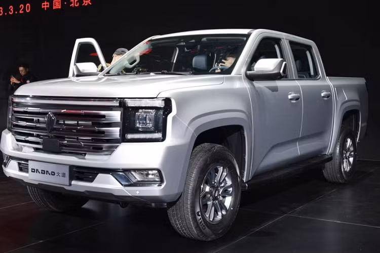 JMC định vị thương hiệu Dadao cao hơn so với các sản phẩm khác của họ, thậm chí, hãng xe này đã cố gắng phát minh ra một danh mục độc lập cho nó. Họ gọi nó là PUV viết tắt của Possibility Unique Vehicle. Nghe có vẻ lạ lùng, nhưng JMC còn đi xa hơn thế.