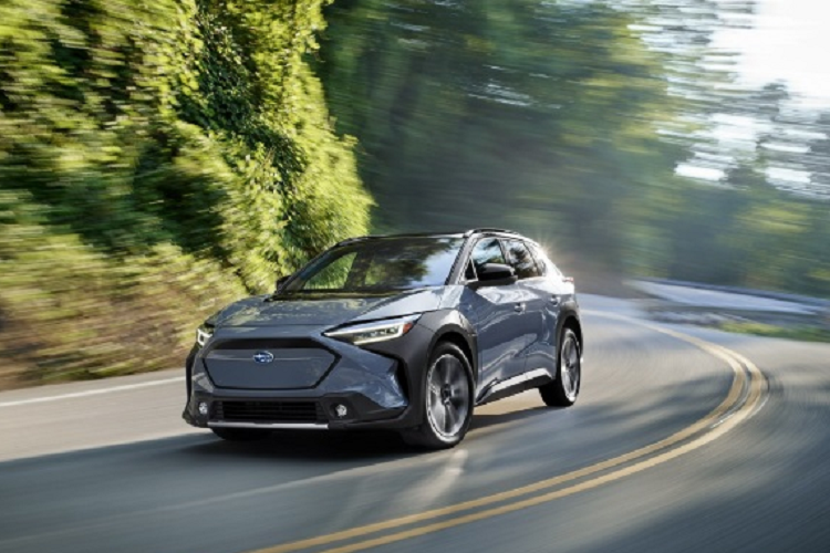 Trước đây, một số xe Subaru Solterra từng bị triệu hồi do bulong trung tâm trên bánh xe vặn ko chặt, dẫn đến nguy cơ xe dễ bị rời bánh khi di chuyển.