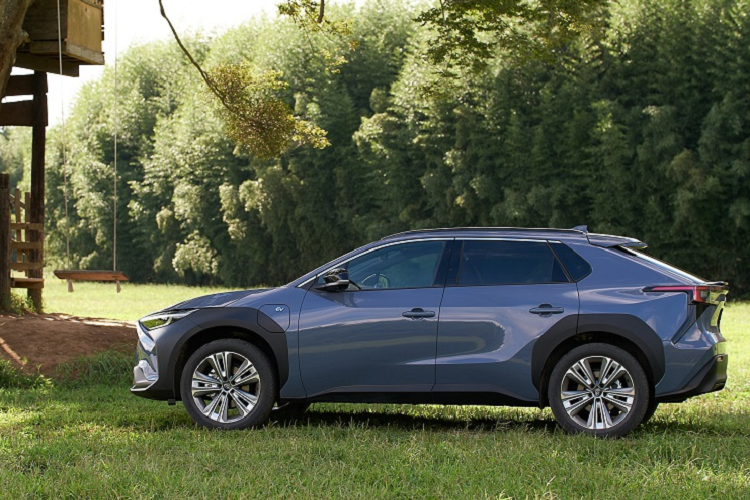 Hãng cũng khuyến cáo các chủ xe Solterra nằm trong đợt triệu hồi lần 2 này không lái xe cho đến khi vấn đề được giải quyết triệt để. Và chỉ những chủ xe bị triệu hồi trước đó mới phải thực hiện lần triệu hồi thứ 2 này.