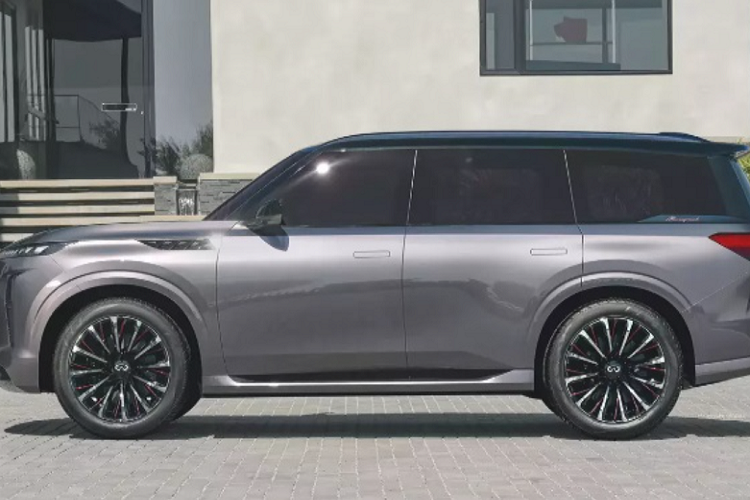 Đèn pha trên xe còn được thiết kế như những “phím đàn piano kỹ thuật số” được xếp lại với nhau tạo thành hoa văn “nếp gấp Kimono” phức tạp.