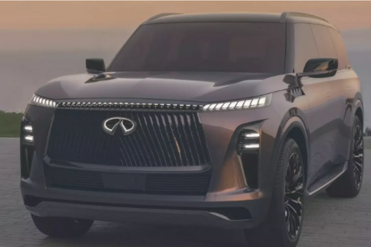 Ở chính giữa của lưới tản nhiệt là logo ba chiều mới nổi bật của Infiniti. Logo này được trang bị tính năng chiếu sáng màu trắng đặc biệt giúp tạo ảo giác về chiều sâu, mang lại sự thời trang, năng động cho chiếc SUV Infiniti QX Monograph cỡ lớn.