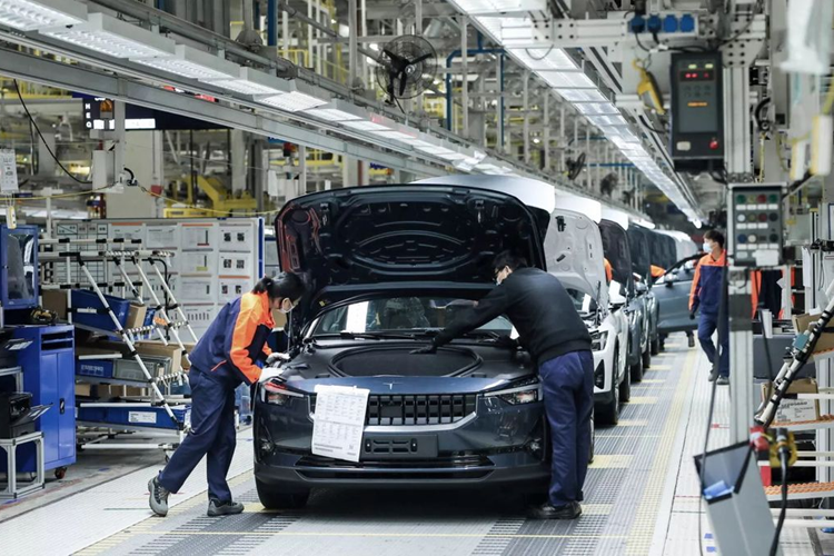 BYD tự hào là nhà sản xuất ôtô đầu tiên trên thế giới đạt được cột mốc này. Tuy nhiên, điều quan trọng cần lưu ý là thành tựu này chỉ dành riêng cho dòng xe NEV, vì các nhà sản xuất khác đã sản xuất số lượng lớn hơn xe điện ở nhiều hạng mục khác nhau.