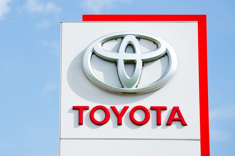 Vinfast va Toyota la “vua thuong hieu” oto tai Viet Nam