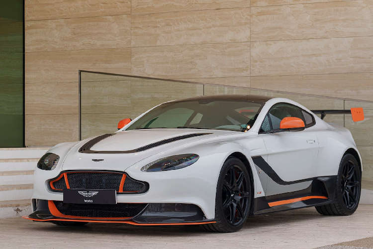 Aston Martin Works là nơi sản sinh ra khoảng 13.000 chiếc ô tô được sản xuất thủ công trong 5 thập kỷ qua. Sau khi Aston Martin chuyển trụ sở tới Gaydon, nơi này được cải tạo để cung cấp dịch vụ bán hàng cho các mẫu xe mới và xe di sản, phục vụ cho khách hàng trên phạm vi toàn thế giới.
