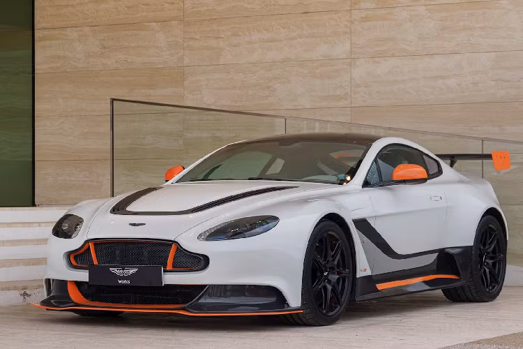 Aston Martin Works là nơi sản sinh ra khoảng 13.000 chiếc ô tô được sản xuất thủ công trong 5 thập kỷ qua. Sau khi Aston Martin chuyển trụ sở tới Gaydon, nơi này được cải tạo để cung cấp dịch vụ bán hàng cho các mẫu xe mới và xe di sản, phục vụ cho khách hàng trên phạm vi toàn thế giới.