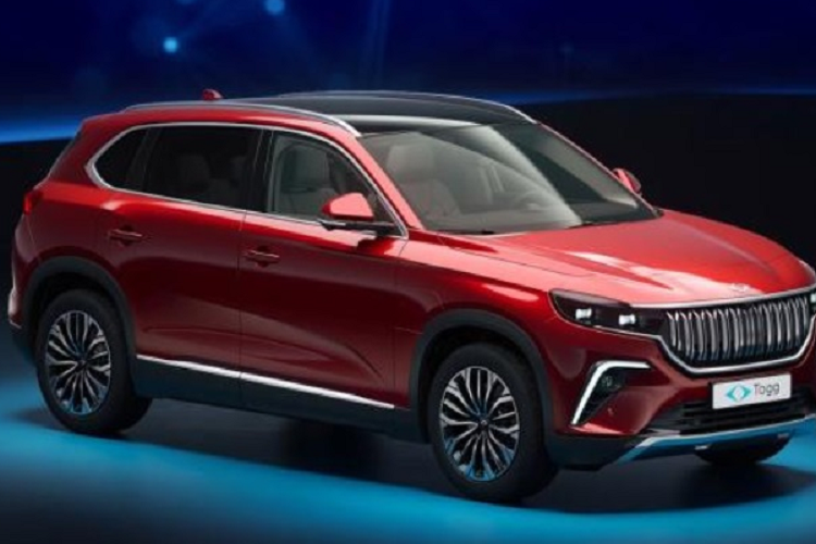 Bên cạnh đó, chính phủ Thổ Nhĩ Kỳ còn đưa ra nhiều chính sách hỗ trợ dự án ô tô điện Togg bằng cách giảm thuế, cấp đất xây dựng nhà máy miễn phí và cho vay với lãi suất thấp. Chính phủ nước này còn cam kết từ nay đến năm 2035, mỗi năm sẽ mua khoảng 30.000 chiếc ôtô điện Togg.