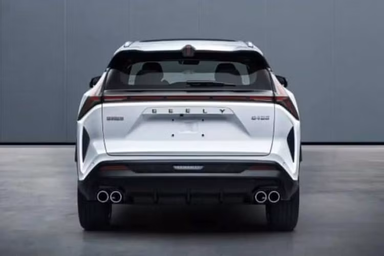 Đáng tiếc là Geely chưa tiết lộ hình ảnh chi tiết nội thất của chiếc xe SUV cỡ C Boyue Cool, tuy nhiên, họ cũng tuyên bố rằng xe khi ra mắt sẽ giới thiệu khái niệm “buồng lái tương tác kỹ thuật số”