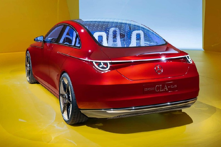 Trong tương lai, các mẫu ôtô điện dùng khung gầm MMA và phát triển từ Mercedes-Benz Concept CLA Class sẽ được sản xuất tại nhà máy ở Rastatt (Đức), Kecskemét (Hungary) và Bắc Kinh (Trung Quốc). Mẫu xe đầu tiên được sản xuất sẽ là Mercedes-Benz CLA Shooting Brake thế hệ mới, dự kiến vào năm 2025.