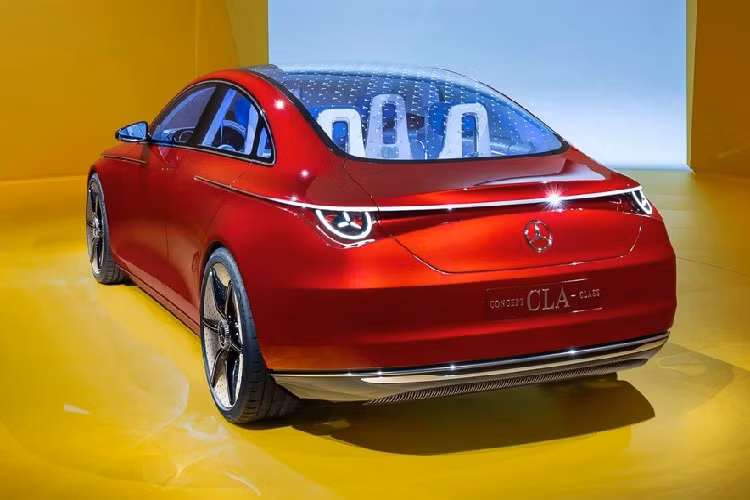 Trong tương lai, các mẫu ôtô điện dùng khung gầm MMA và phát triển từ Mercedes-Benz Concept CLA Class sẽ được sản xuất tại nhà máy ở Rastatt (Đức), Kecskemét (Hungary) và Bắc Kinh (Trung Quốc). Mẫu xe đầu tiên được sản xuất sẽ là Mercedes-Benz CLA Shooting Brake thế hệ mới, dự kiến vào năm 2025.