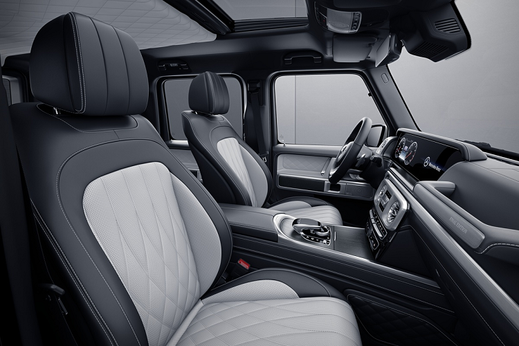 Tương tự G500 thông thường, Mercedes-Benz G500 Final Edition cũng được trang bị động cơ V8, tăng áp kép, dung tích 4.0L, sản sinh công suất tối đa 416 mã lực và mô-men xoắn cực đại 610 Nm. Động cơ đi kèm với hộp số tự động 9G-Tronic 9 cấp và hệ dẫn động 4 bánh toàn thời gian 4Matic.