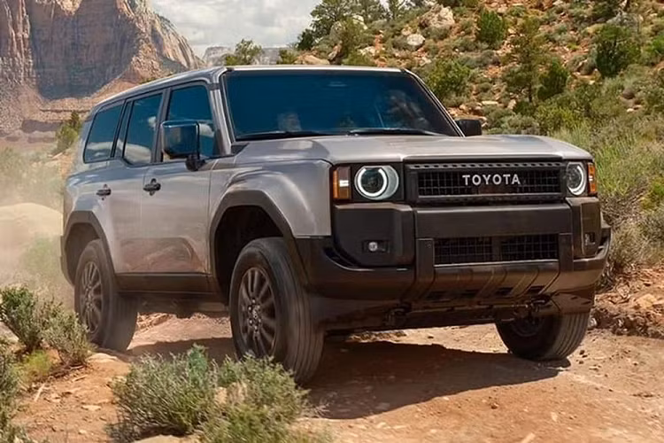 Toyota Land Cruiser Prado 2024 tu 1,3 ty dong “an” 8,71 lit xang/100 km