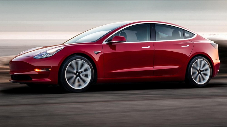 Sau Trung Quoc, Tesla tiep tuc giam gia toi 20% tai My va Chau Au