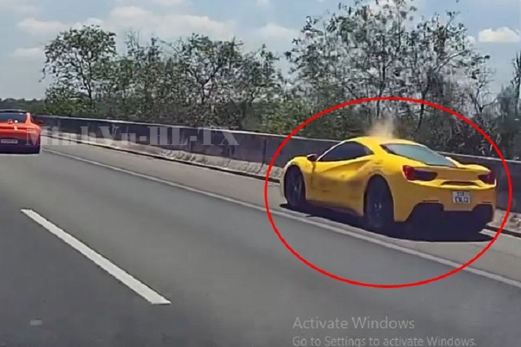 Chiếc siêu xe Ferrari 488 GTB sau đó được vận chuyển về bằng xe cứu hộ. Trên mạng xã hội, không ít cư dân mạng tò mò muốn biết nguyên nhân vì sao xe Ferrari 488 GTB lại bốc khói khi đang di chuyển trên đường cao tốc, "Chắc hư cảm biến nhiệt thôi mà" bạn Tiến Giản cho hay. "Mấy con xe châu âu là hay bị cái vụ sôi két nước lắm", bạn Nguyễn Quỳnh chia sẻ.