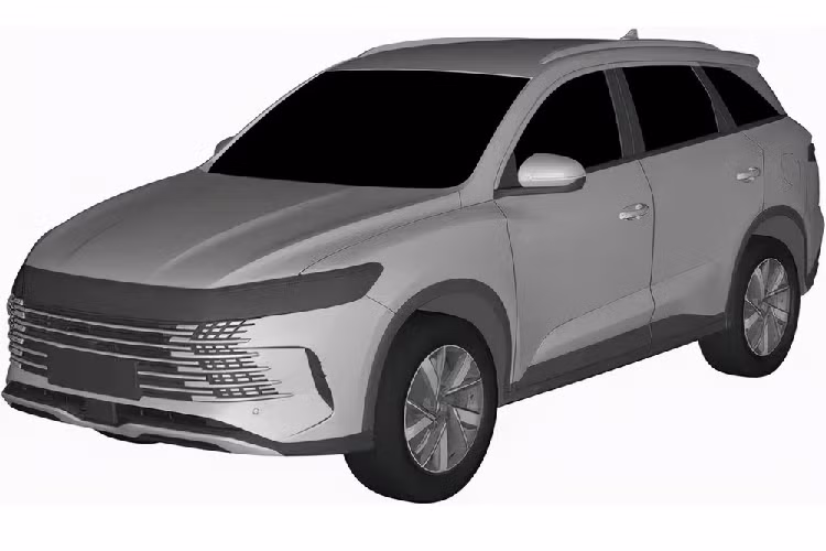 Bên trong BYD Cruiser 05 sẽ là không gian nội thất 3 hàng ghế với 7 chỗ ngồi. Ảnh chụp trên đường phố Trung Quốc cho thấy xe sở hữu không gian nội thất cũng giống với BYD Destroyer 5. Từ vô lăng, bảng đồng hồ kỹ thuật số, màn hình cảm ứng trung tâm đến cửa gió điều hòa, tất cả đều gợi liên tưởng đến BYD Destroyer 5.