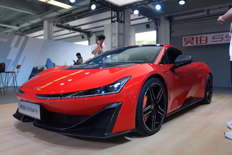 Không chỉ các mẫu ô tô đô thị cỡ nhỏ và SUV, Trung Quốc còn muốn tiến vào mảng siêu xe điện. GAC Aion Hyper SSR 2024 mới được tung ra ở thị trường tỷ dân này là một ví dụ điển hình.