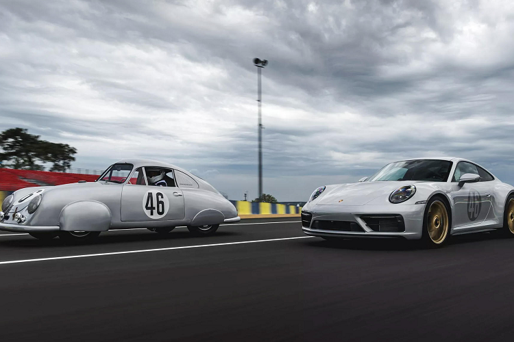 Đầu tiên là chiếc 356 SL cổ điển từng đoạt giải thưởng riêng trong phân hạng đua của nó vào năm 1951, thứ hai là chiếc 911 GT1 giành chức vô địch chung cuộc năm 1998 với 2 tay đua người Pháp ngồi sau tay lái.