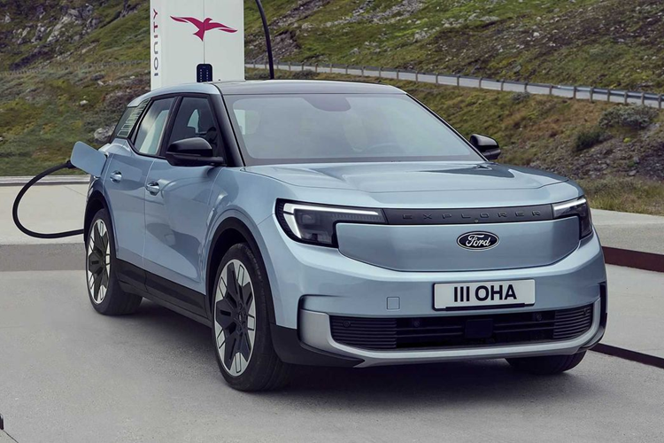 Tuy nhiên, chiếc xe Ford Explorer điện tại Việt Nam này mang biển Châu Âu nên nhiều khả năng nó được đưa về Việt Nam dưới dạng tạm nhập tái xuất để chụp, quay tư liệu quảng cáo.