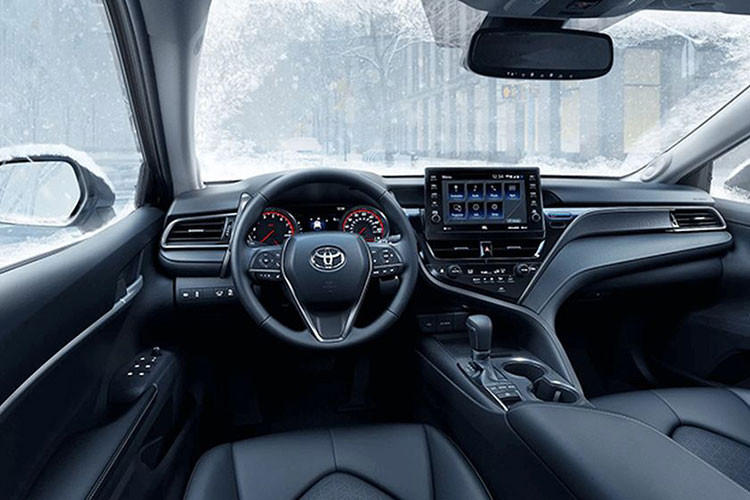 Sau khi lan truyền trên mạng, đoạn video quảng cáo Camry 2024 mới này đã bị Toyota Mỹ gỡ bỏ khỏi nền tảng YouTube. Đồng thời, đại diện của Toyota Mỹ cũng lên tiếng giải thích về việc sử dụng hình ảnh phác họa Camry thế hệ mới trong đoạn video.