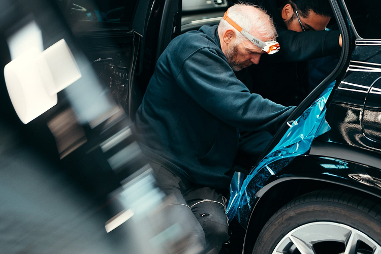 Hofele không đề cập đến hiệu suất được nâng cấp, nhưng nếu người dùng đang tìm kiếm một chiếc G-Class có khả năng khiến siêu xe khiếp sợ, hãng độ đối thủ Brabus cũng có một số phiên bản có thể làm người mua hài lòng.