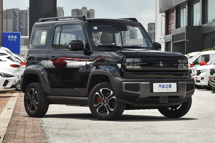Cụ thể, mẫu SUV điện Baojun Yep 2023 sẽ chính thức được công bố giá bán vào ngày 25 tháng 5, tuy nhiên, tại thời điểm này, giá xe Baojun Yep 2023 mới đây cũng đã được hé lộ trên mạng.