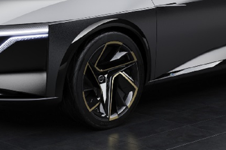 Được biết, Nissan Maxima đời mới sẽ được phát triển trên khung gầm CMF-EV giống mấu SUV điện Ariya. Đây cũng là khung gầm sẽ được sử dụng cho hàng loạt mẫu xe điện Nissan sẽ ra mắt từ nay tới 2030.