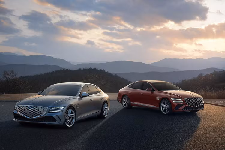 Nhãn hiệu xe sang trực thuộc Hyundai là Genesis mới đây ra mắt bản cập nhật dành cho chiếc Genesis G80 2025 mới. Với ngoại thất được làm mới và nội thất thiết kế lại sở hữu nhiều công nghệ hiện đại hơn, đây sẽ là đối thủ xứng tầm với BMW 5-Series và Mercedes-Benz E-Class trong phân khúc sedan hạng sang cỡ trung.