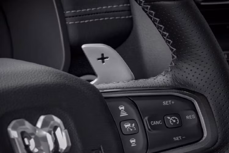 Chi tiết nội thất của RAM 1500 Rebel tại Việt Nam chưa được tiết lộ. Tham khảo tại thị trường Mỹ, xe có danh sách trang bị khá hiện đại với màn hình cảm ứng 12 inch hỗ trợ Apple CarPlay/Android Auto, âm thanh Harman Kardon 19 loa, sạc không dây, ghế tích hợp thông gió và sưởi, chìa khóa có chức năng đề nổ từ xa...