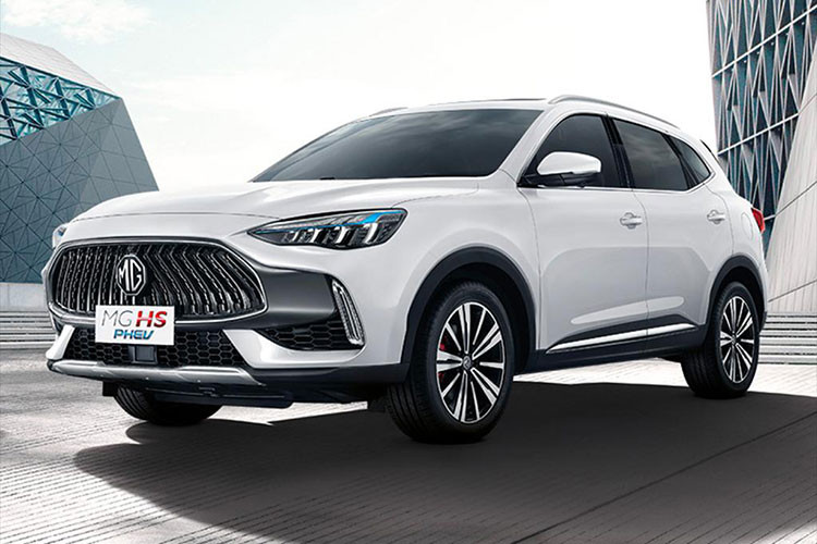Chưa rõ MG HS 2023 về Việt Nam sẽ do đơn vị nào phân phối. Bởi kể từ đầu tháng 7 năm nay TC Services sẽ không còn phân phối độc quyền xe MG tại Việt Nam nữa, do công ty mẹ của MG là SAIC Motor chấm dứt thỏa thuận phân phối xe với đối tác này.