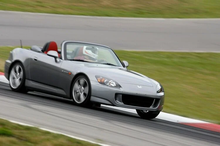 Một vài tin đồn cũng đã xuất hiện và nó cho rằng Honda sẽ hồi sinh mẫu S2000 trong thời gian tới, với hệ thống truyền động mới. "Liệu rằng Honda có ra mắt mẫu xe thuần thể thao mới? nó sẽ như thế nào?" chỉ có thời gian mới có thể trả lời được câu hỏi này.