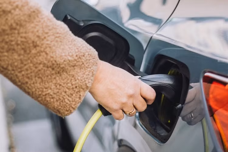 Nghien cuu moi chi ra xe dien tot hon cho suc khoe con nguoi-Hinh-2