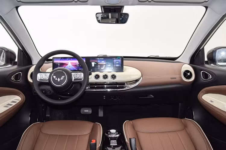 Cụ thể, vào ngày 1 tháng 7, SGMW đã công bố dữ liệu bán hàng cho các mẫu Wuling Bingo trong tháng 6, theo đó, hãng này chia sẻ đã ghi nhận doanh số 19.118 xe, tăng 6,1% so với tháng trước. Doanh số cộng dồn kể từ khi ra mắt của Wuling Bingo đạt con số ấn tượng 61.272 xe, trong đó, đây là tháng tăng mạnh nhất.