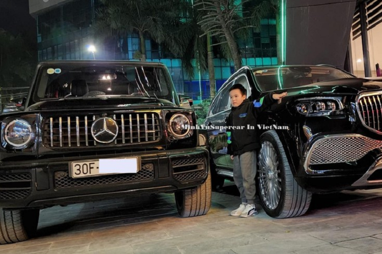 Cuối cùng là 1 chiếc SUV hạng sang Mercedes-AMG G63 Edition 1 vạn người mê, xe có giá lăn bánh phải trên 14 tỷ đồng và SUV siêu sang Mercedes-Maybach GLS 600 4Matic có giá lăn bánh trên 16 tỷ đồng. Như vậy, 5 chiếc xe mà chúng tôi liệt kê trên, có tổng giá trị gần 150 tỷ đồng.