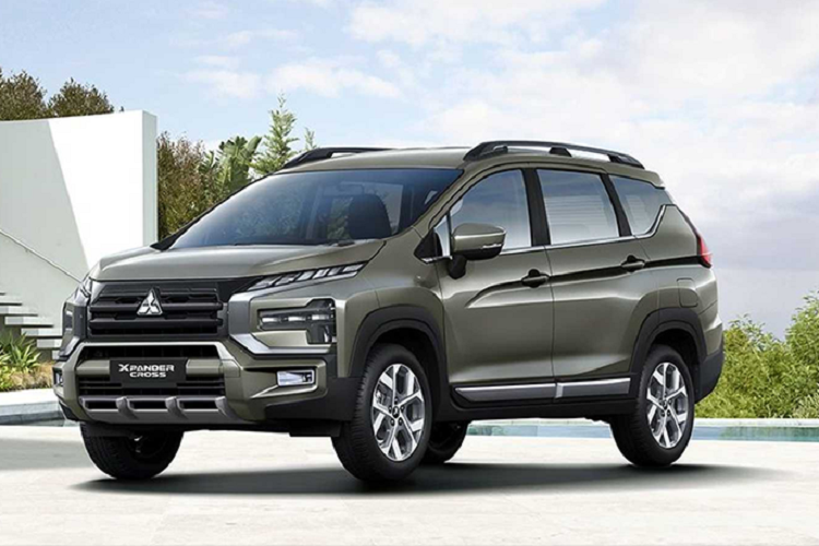 Tuy nhiên, Mitsubishi XFC sẽ không được lắp ráp tại Việt Nam mà có thể là xe nhập khẩu từ Indonesia. Hiện các đại lý tại Việt Nam đã nhận cọc dành cho Mitsubishi XFC phiên bản thương mại. Theo nhân viên tư vấn bán hàng tại đại lý, mẫu SUV cỡ B này sẽ có giá dao động từ 600 - 700 triệu đồng.