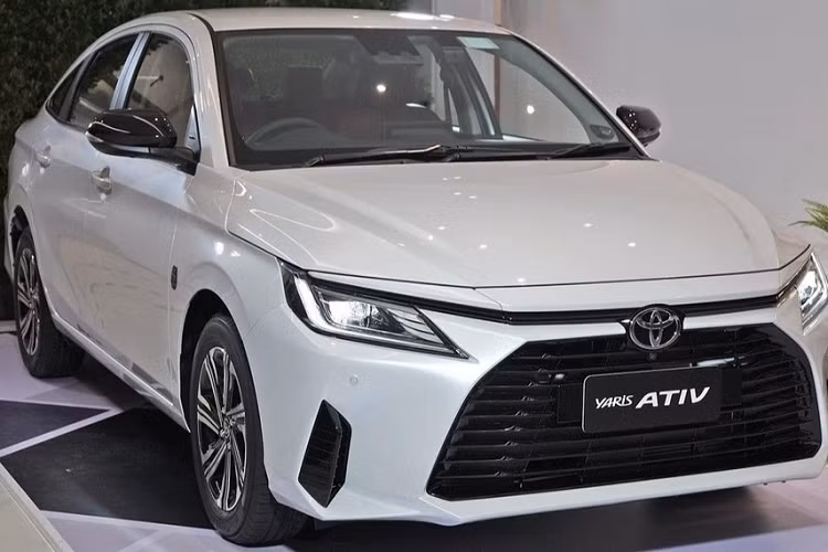 Dự kiến, Toyota Vios 2023 sẽ ra mắt Việt Nam vào quý II năm nay với thiết kế và trang bị "lột xác". Nếu giống xe ở những thị trường Đông Nam Á khác như Thái Lan, Indonesia và Lào, Toyota Vios 2023 tại Việt Nam sẽ có thêm gói công nghệ an toàn chủ động Toyota Safety Sense.
