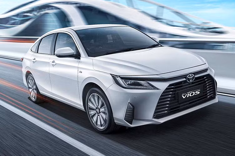  Toyota Vios 2023 Toyota Vios 2023 có lẽ là mẫu xe mới được nhiều người tiêu dùng tại Việt Nam chờ đợi nhất. Đây là mẫu sedan hạng B đã ra mắt ở thị trường Thái Lan vào hồi tháng 8 năm ngoái dưới cái tên Yaris Ativ.