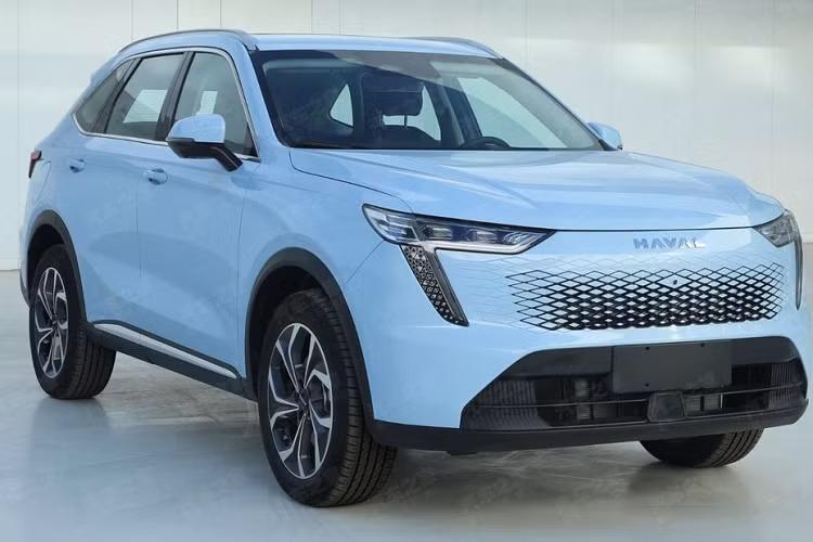 Di chuyển ra phía sau, ta có thể thấy hàng ghế sau của xe Haval B07 có cửa gió điều hòa nhưng không phải là bản có chỉnh nhiệt độc lập, có thể dưới cửa gió cũng có cấu hình cổng sạc USB.