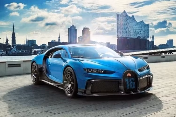 Chính vì thế, chỉ những triệu phú đô la mới có thể sở hữu Bugatti Chiron. Không có gì quá ngạc nhiên khi những chi phí đi kèm mẫu siêu xe này cũng “ngốn” một khoản tiền không hề nhỏ của chủ nhân nó.