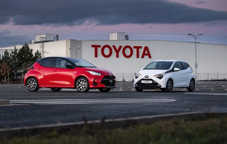 Toyota tam dung san xuat Yaris trong 1 thang vi thieu linh kien