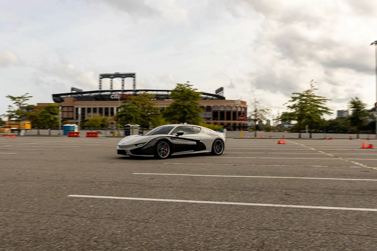 Một cách khách quan, với vị trí của Mullen vào năm 2023, Mullen GT là mẫu xe khả năng nhưng không chắc chắn. Đây cũng chính là lúc nhiều nhà sản xuất ô tô nhận ra rằng việc chế tạo và bán ô tô cho người Mỹ là điều rất khó khăn.