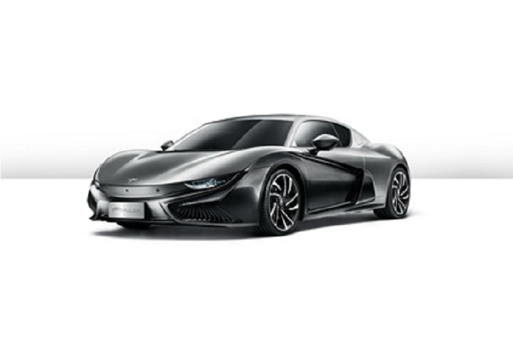 Thời điểm đó, Mullen mua lại quyền bán K50 và giải quyết tranh chấp hợp đồng, theo tài liệu tòa án Mullen được cho là đã vi phạm hợp đồng trị giá gần 23 triệu USD với Qiantu chỉ vài tháng sau ra mắt tại New York. Từ đó, Mullen đã điều chỉnh giảm các thông số về siêu xe này xuống còn 4,2 giây và tốc độ tối đa 201 km (125 mph).